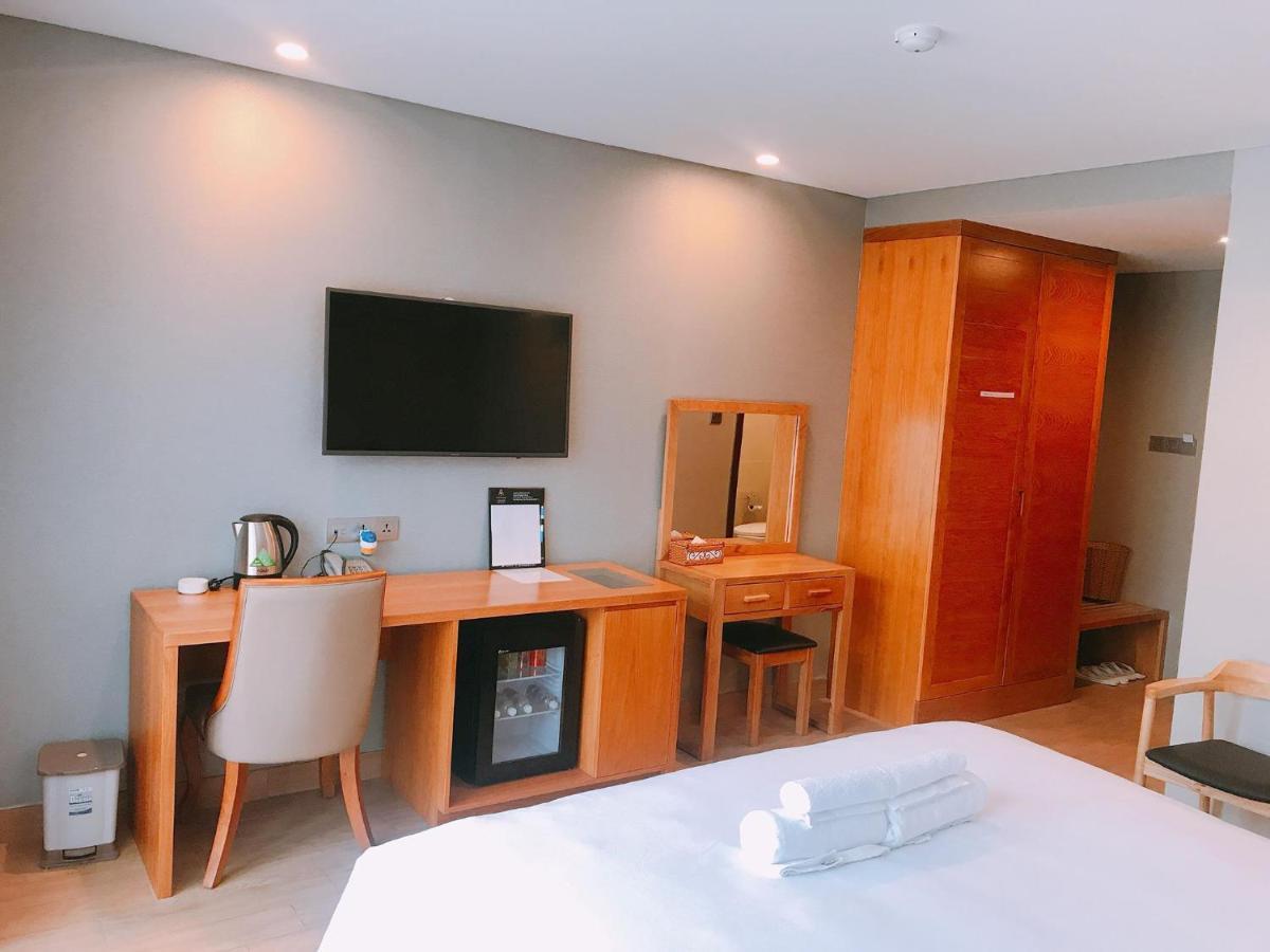 Imperial Saigon Hotel Ho Chi Minh City Exterior photo