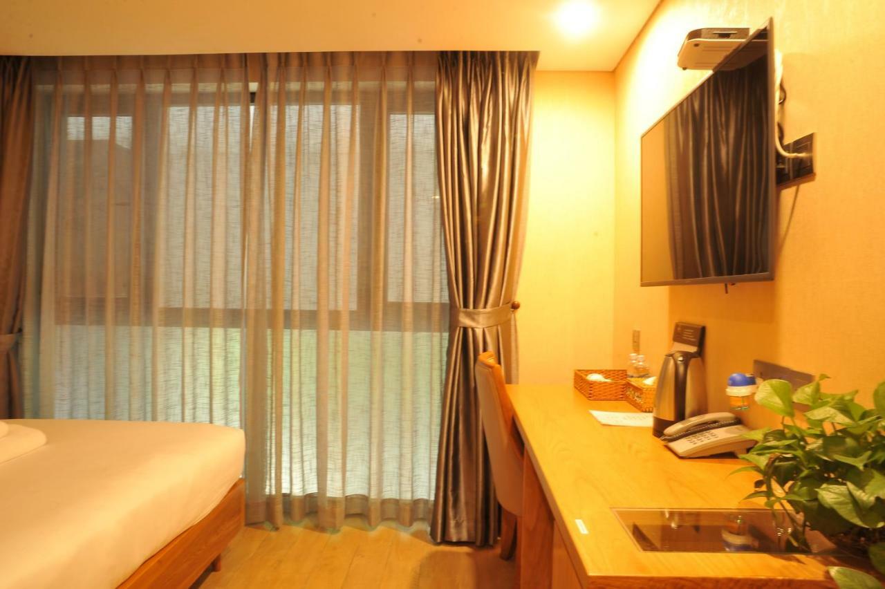 Imperial Saigon Hotel Ho Chi Minh City Exterior photo