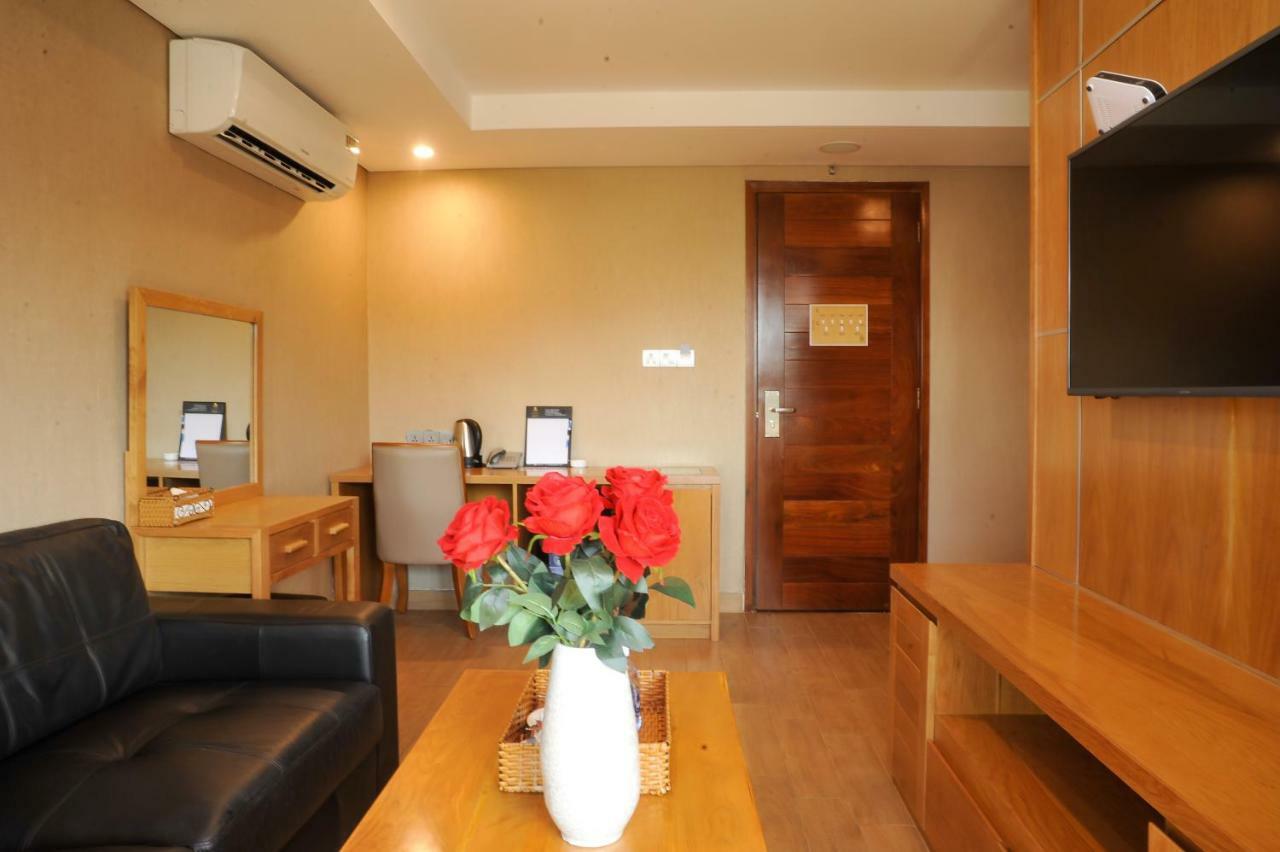 Imperial Saigon Hotel Ho Chi Minh City Exterior photo
