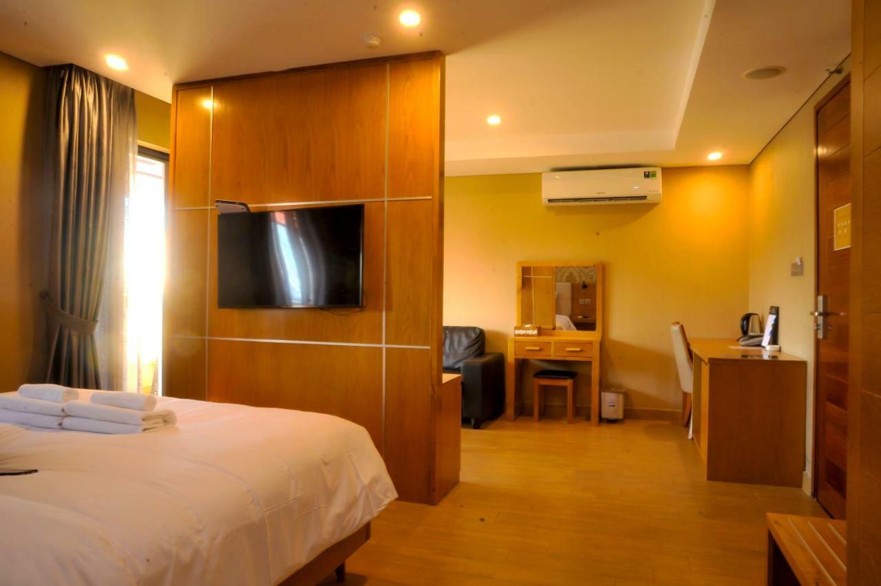 Imperial Saigon Hotel Ho Chi Minh City Exterior photo